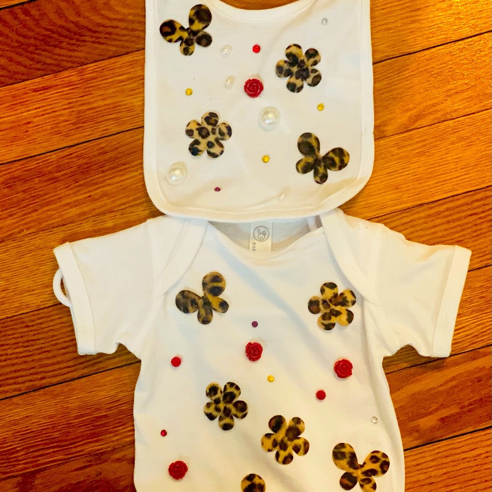 Handmade Newborn 6 mths bib and onsie